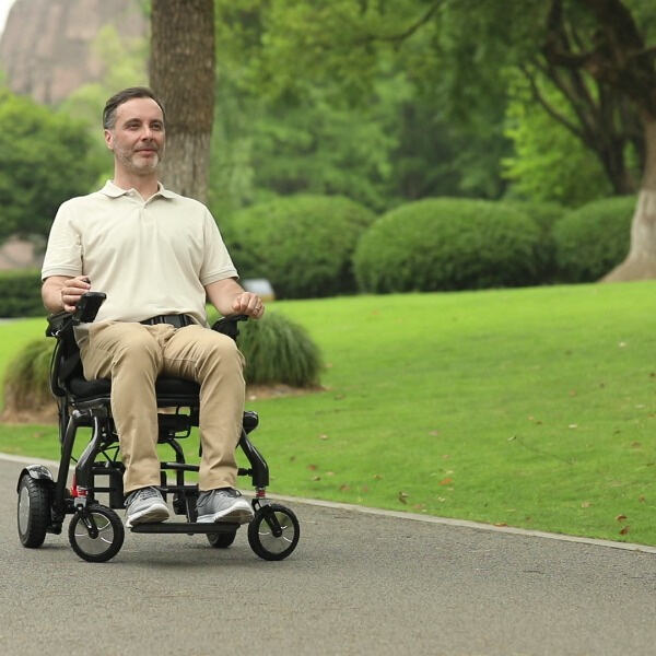 Utiliser le fauteuil roulant télécommandé