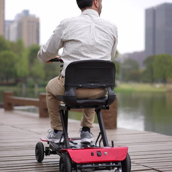 Comment utiliser un scooter de mobilité à 4 roues :