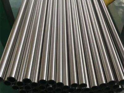 Vật liệu nào phù hợp nhất cho ống dẫn ngưng tụ nồi hơi?