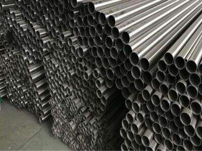 El papel de los tubos de acero al carbono en la fabricación de automóviles y maquinaria