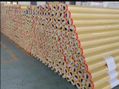 Comment la pose de film adhésif sur les véhicules renforce le branding des flottes d'entreprises