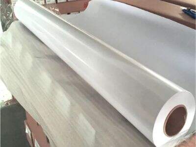 إمكانيات التخصيص الخاصة بملصقات السيارات الفينيلية للشركات