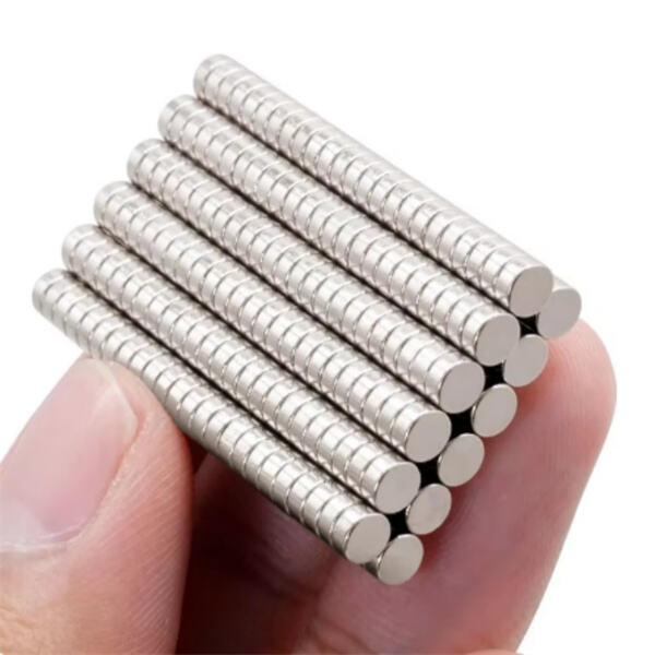 Menemukan Magnet Bulat Kecil