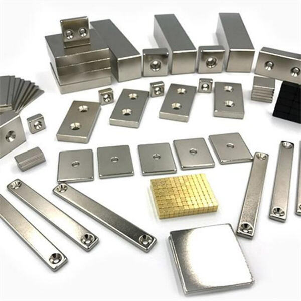 From industrial to domestic use, our strong magnets will impress you with their extraordinary force.
