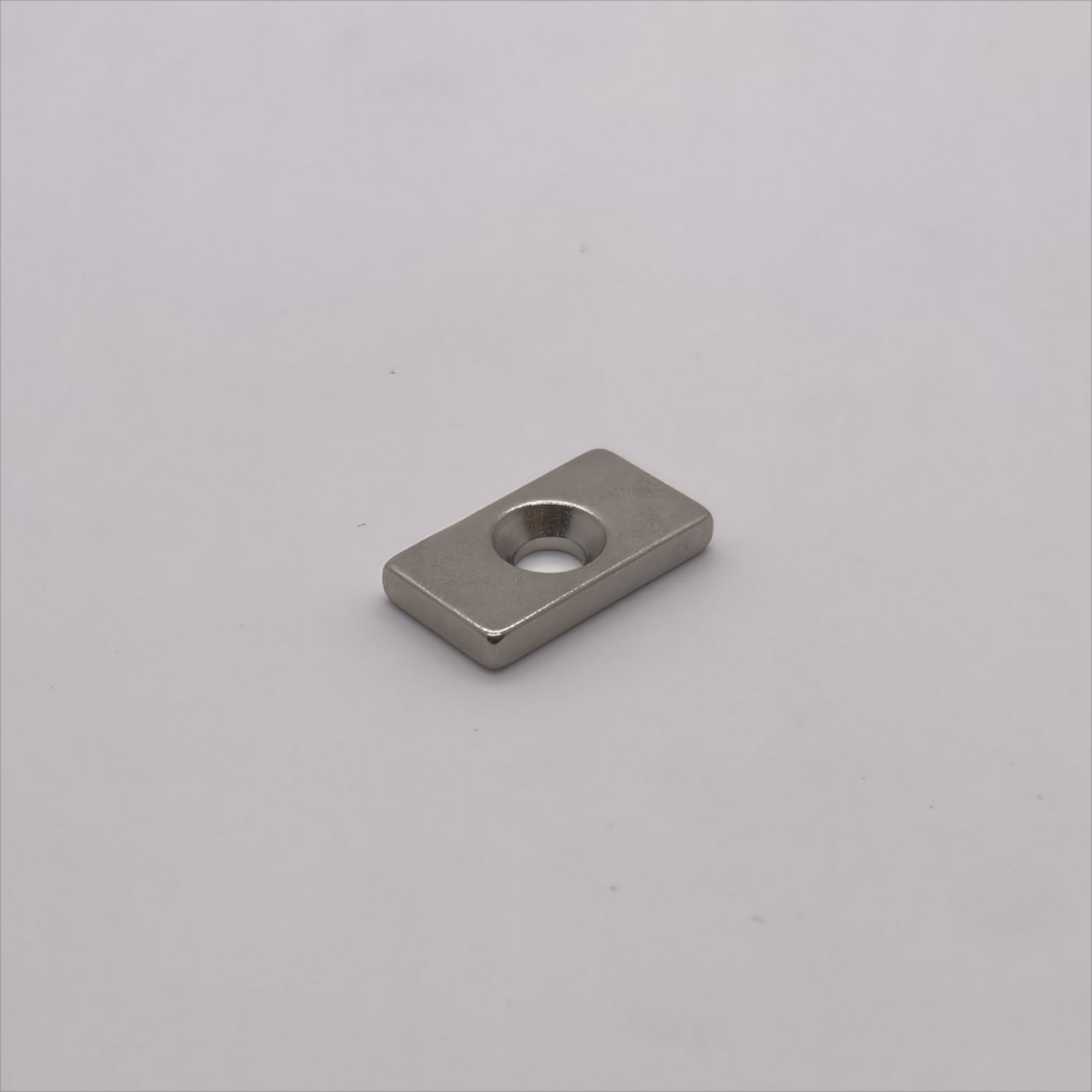 Custom Nickel Coated Strong Neodymium Magnet N42 N52 Disc Countersunk Magnet With Hole details