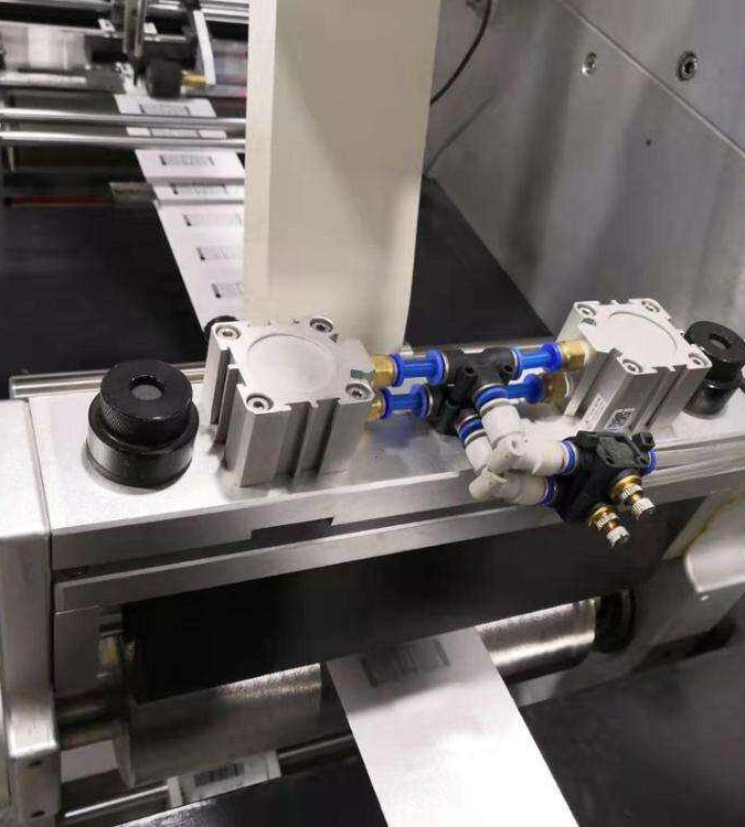 Revolutionizing Labeling Efficiency with RFID Labeling Machines