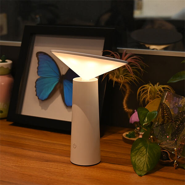 Save money and reduce waste with the rechargeable bedside lamp's energy-efficient design.