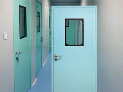 Why Cleanroom Doors Are Essential for Pharmaceutical Environments