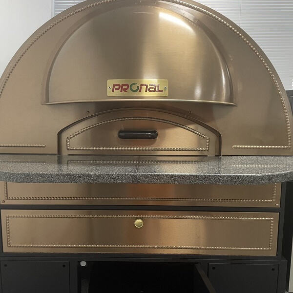 Enhance your pizza-making experience with our countertop oven