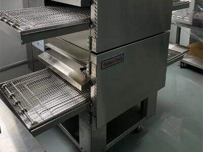 Beschaffung eines gewerblichen Durchlaufofens für Pizzen zur Lebensmittelproduktion