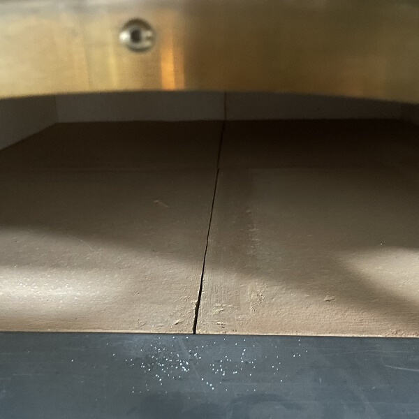 Upgrade your kitchen with our top-of-the-line electric brick ovens