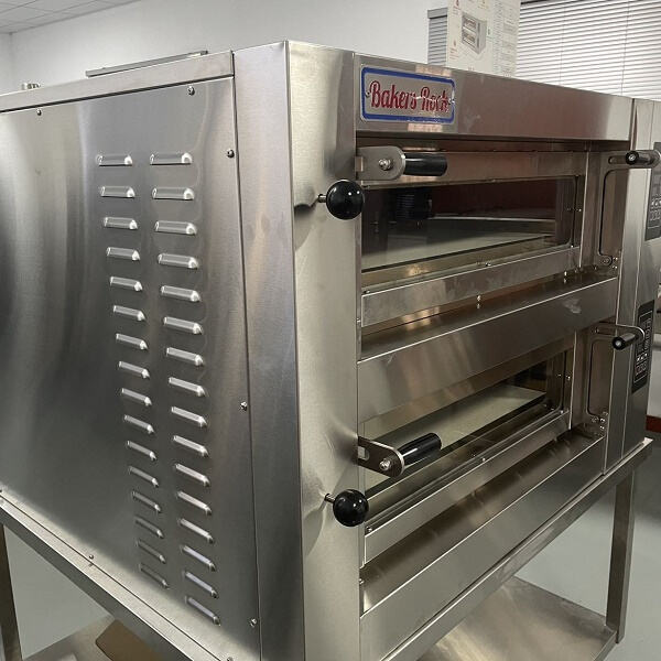 Multiple deck options for versatile baking capabilities
