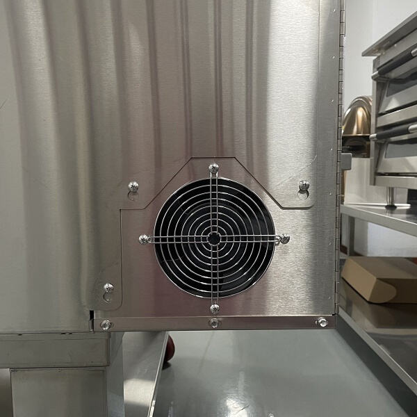 Achieve perfect crusts and toppings with a belt-driven oven technology