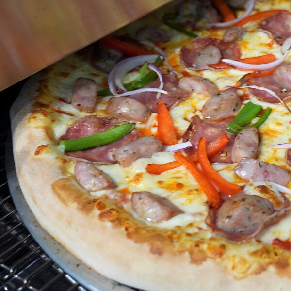 Elevate Your Pizzeria's Reputation with Delicious Pizzas Cooked to Perfection