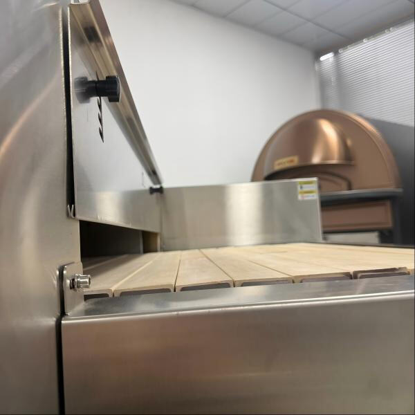 Easy to use and maintain for hassle-free cooking experience