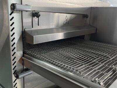 Strategies for reducing labor costs by switching to a Commercial Conveyor Pizza Oven