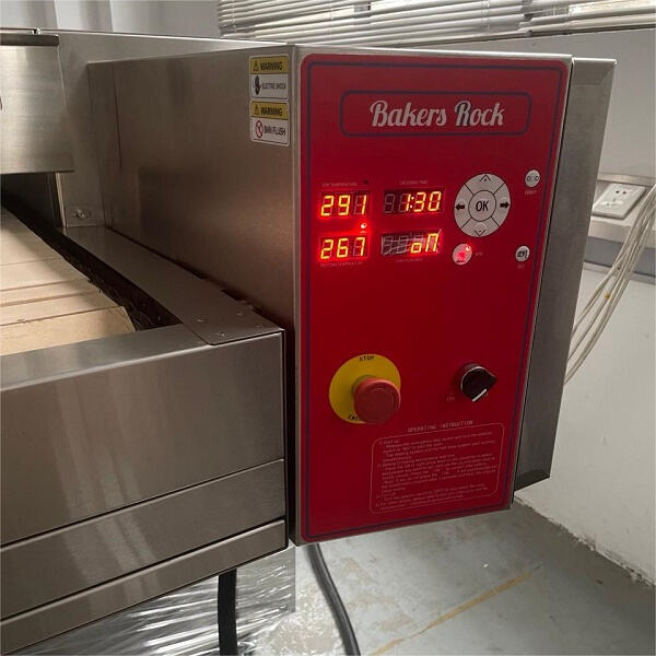 Elevate your customers' dining experience with our top-of-the-line pizza ovens