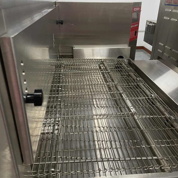Why a Large Conveyor Pizza Oven is Essential for Your Restauran