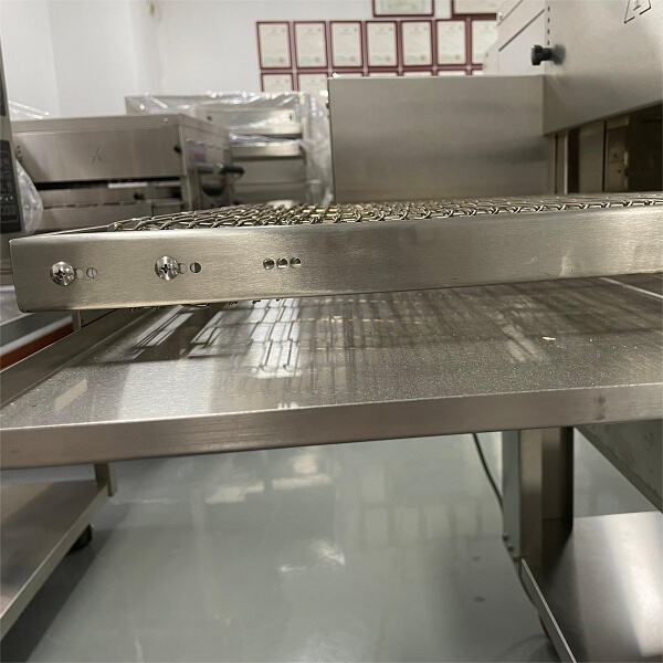How a Large Conveyor Pizza Oven Can Help