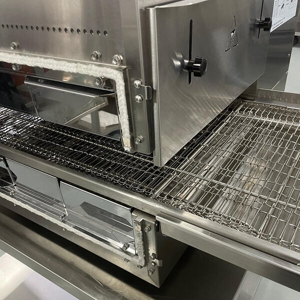 Quality Baked Goods with Industrial Conveyor Belt Ovens