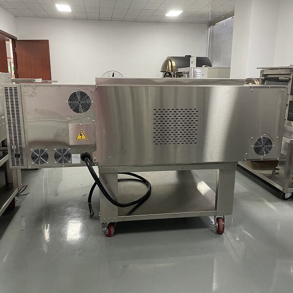 Enhance Your Catering Menu with a High-Quality Pizza Oven