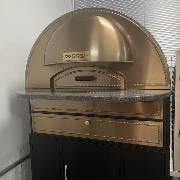Fast and Reliable Shipping for Wholesale Orders of Brick Oven Pizza Domes