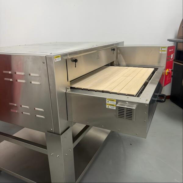 Tingkatkan Efisiensi di Pizzeria Anda dengan Oven Pizza Listrik Kami