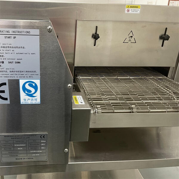 איך לשלוט באמנות הכנת הפיצה עם תנור פיצה סיבתי שטוח