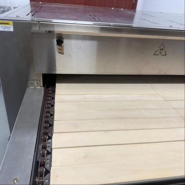 Heat Up Your Menu and Boost Your Sales with a High-Quality Pizza Oven for Commercial Use