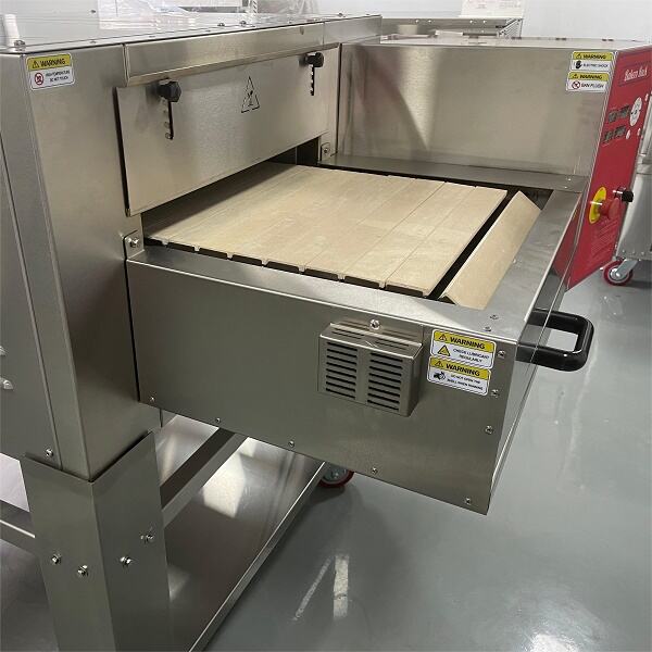 Large capacity and easy maintenance for busy pizzerias