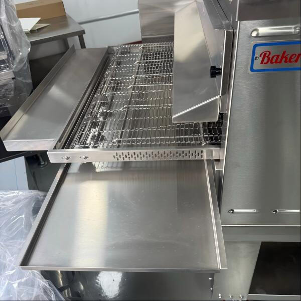 Easy to use and clean, making it perfect for commercial kitchens.