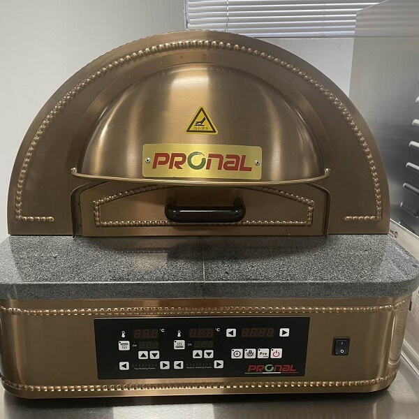 Versatile Wholesale Brick Oven Pizza Domes for Customizable Menu Options