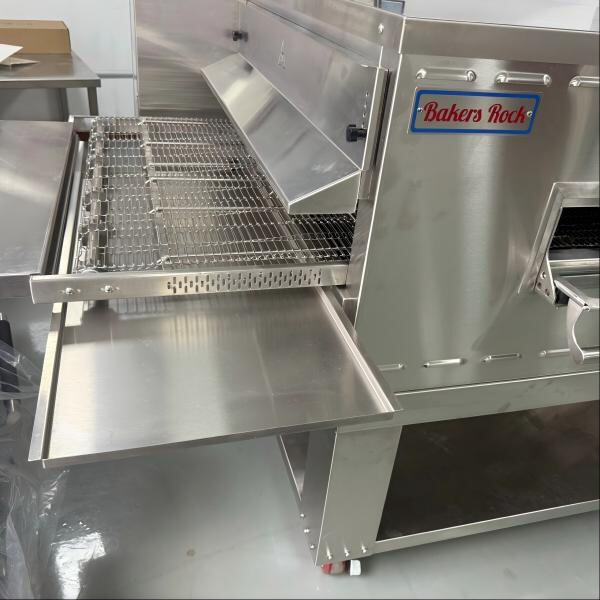 How to choose the right gas conveyor belt pizza oven for your business