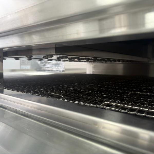 Enhance Your Pizzeria with our top-quality Gas Pizza Oven
