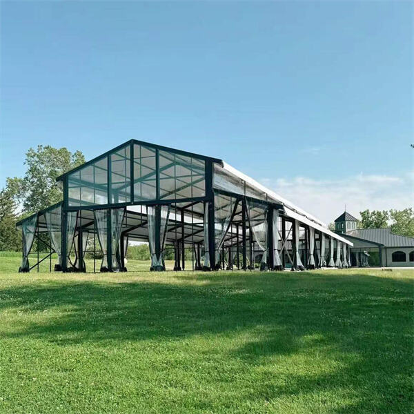 Bénéficiez d'un service client et d'une qualité de produit inégalés avec notre collection de tentes de véranda