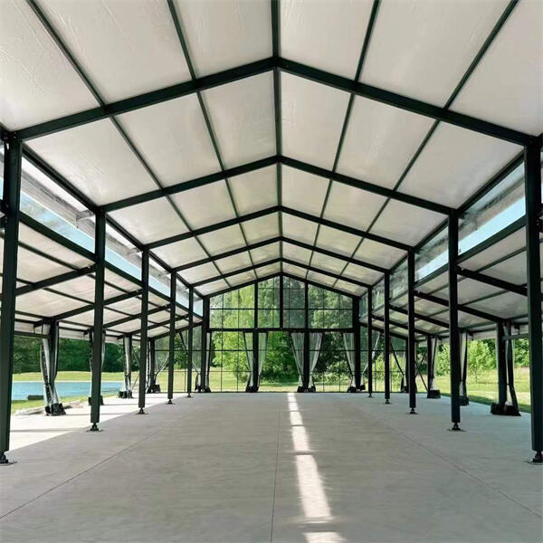 Découvrez les avantages d'investir dans une tente de véranda de qualité pour votre entreprise