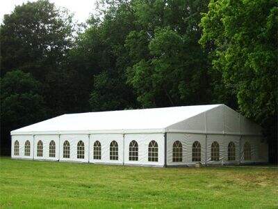 Finding the Perfect Tent Size for 100 Guests to Create a Memorable