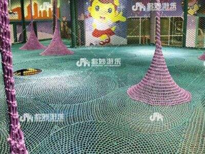 Age-Appropriate Play with Rainbow Net Structures