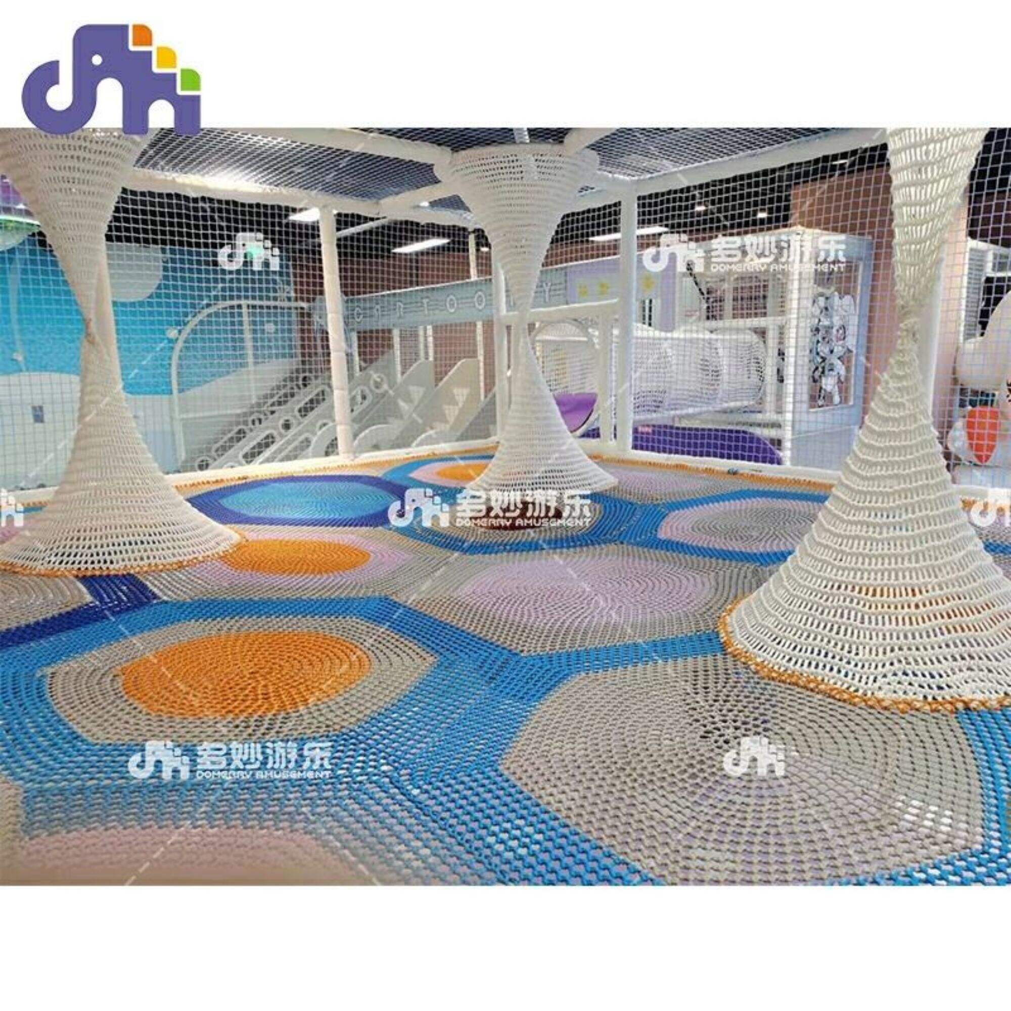 Attrezzatura da palestra commerciale per bambini Reti in nylon morbido per parco divertimenti Parco giochi Jungle Gym con materiale resistente e morbido