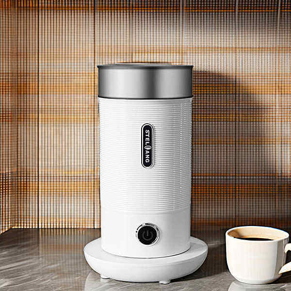 Say goodbye to clunky electric frothers and hello to a sleek stainless steel design.