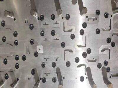 Procesul de Ștanțare pentru Ștanțarea Metalului: De la Proiectare la Producție