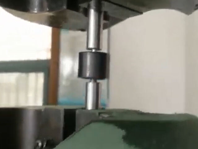 Peeling Test------Cylindrical Rubber Mounts 01