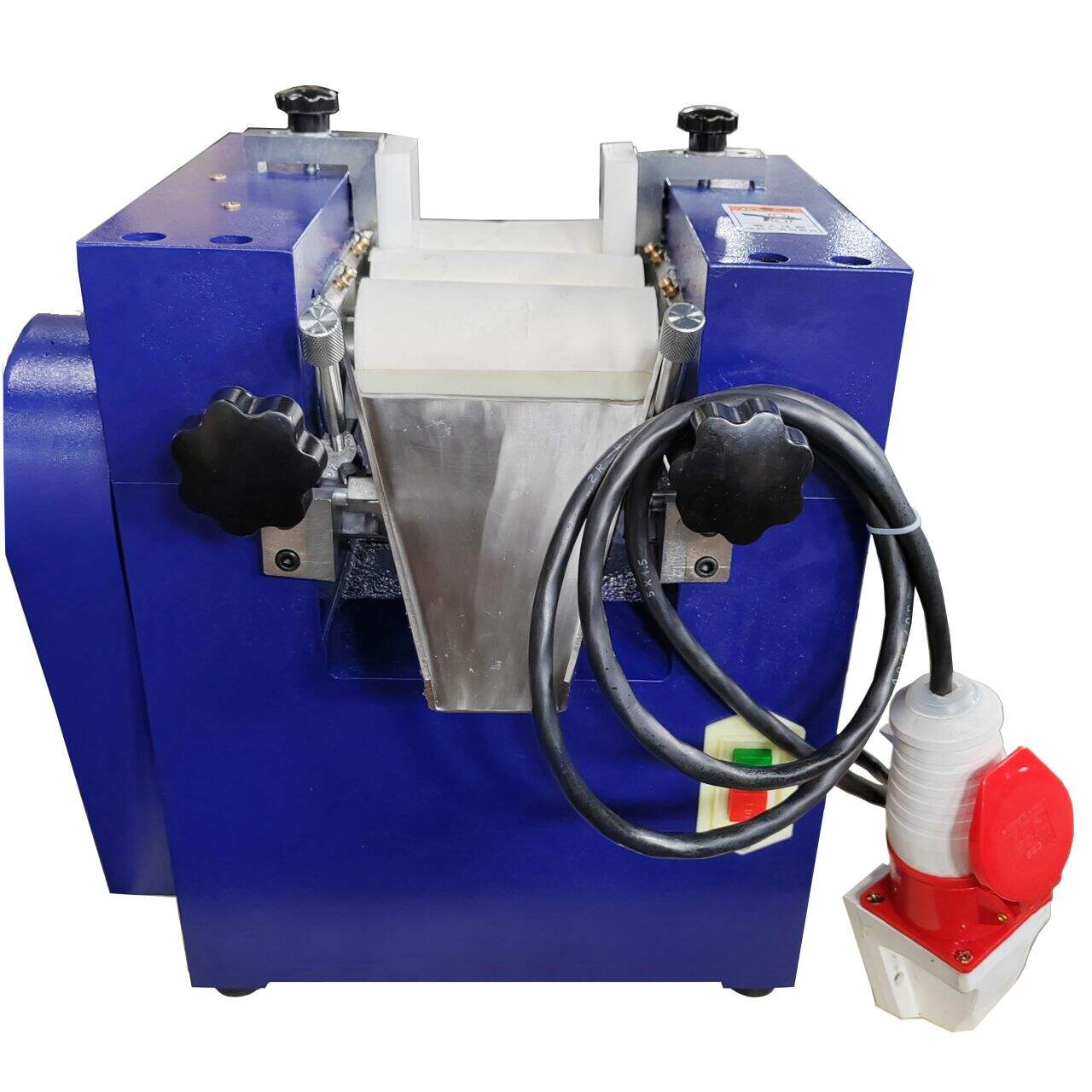 Effortlessly Mix Ingredients for Long-Lasting Wear