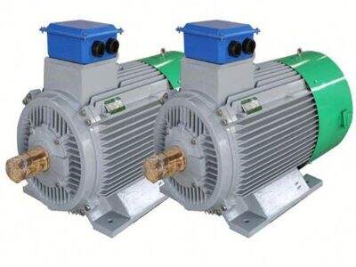 ما الذي تفعله أنظمة الطاقة الهجينة الرياحية الشمسية لتحقيق استقرار الكهرباء في عام 2025؟