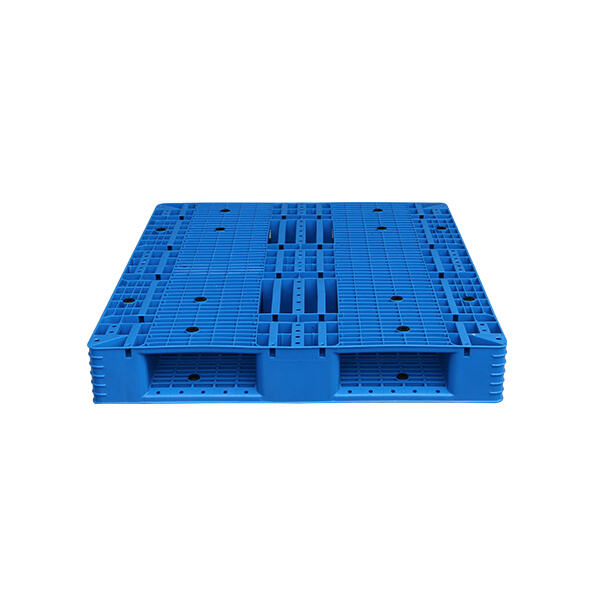 لمسة من اللون في المستودع