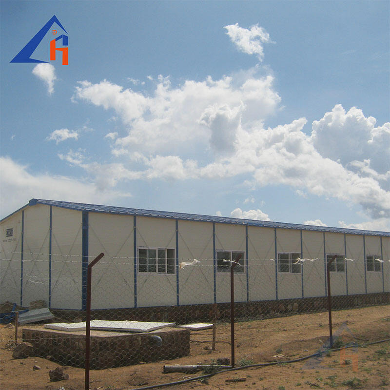 Camp de travail de maison préfabriquée modulaire de panneau sandwich de feuille de fer de cadre en acier léger de type K