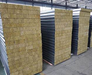 Sandwich panel