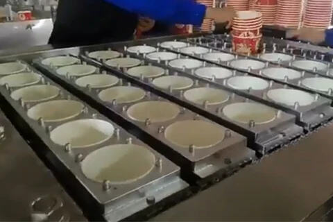 Machine à sceller les tasses de nouilles instantanées rondes à six têtes