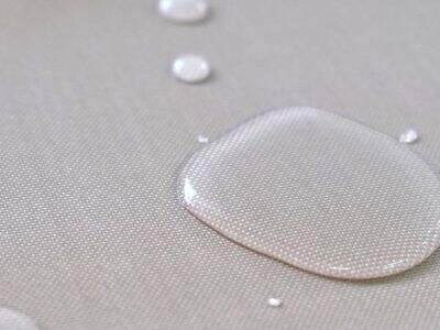 Comment le mélange polyester-coton améliore le confort des vêtements du quotidien