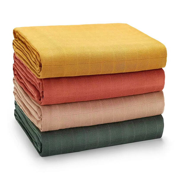 Des bavoirs en mousseline pour des parents branchés